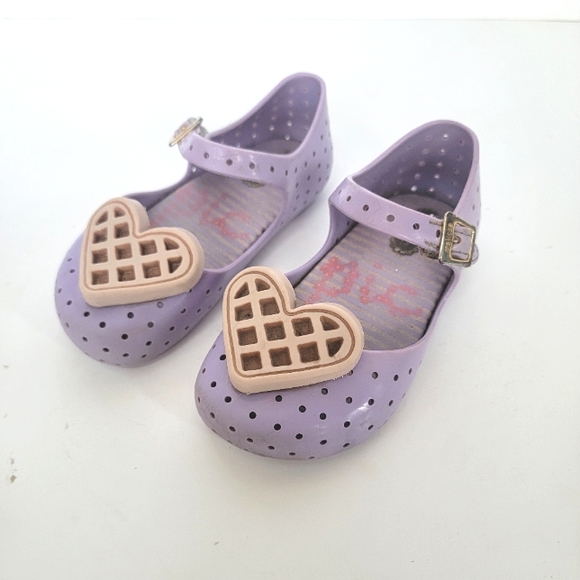 Mini Melissa Other - Mini Melissa waffle heart shoes, size 8